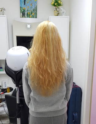 r-blond